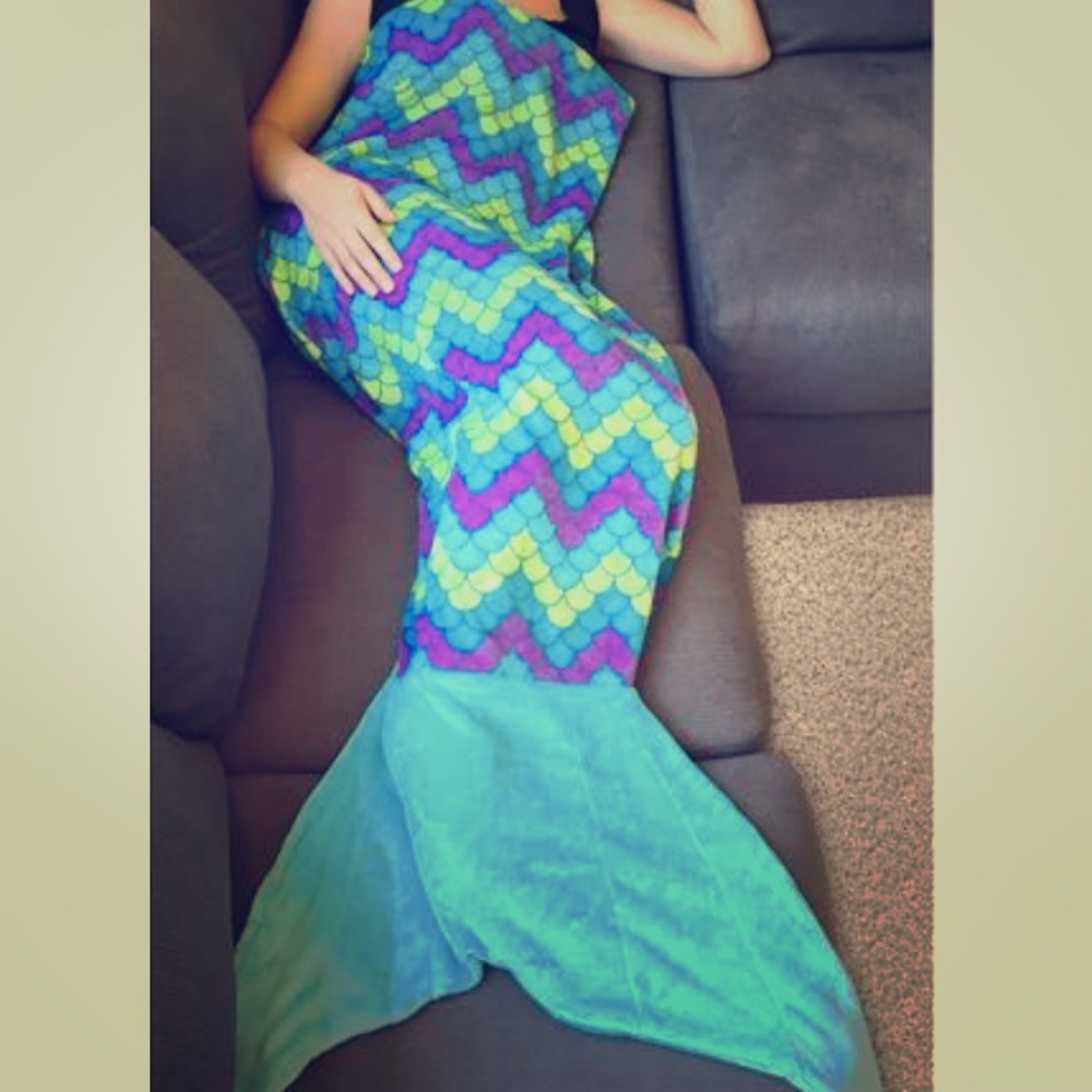 Women's soft mermaid tail blanket